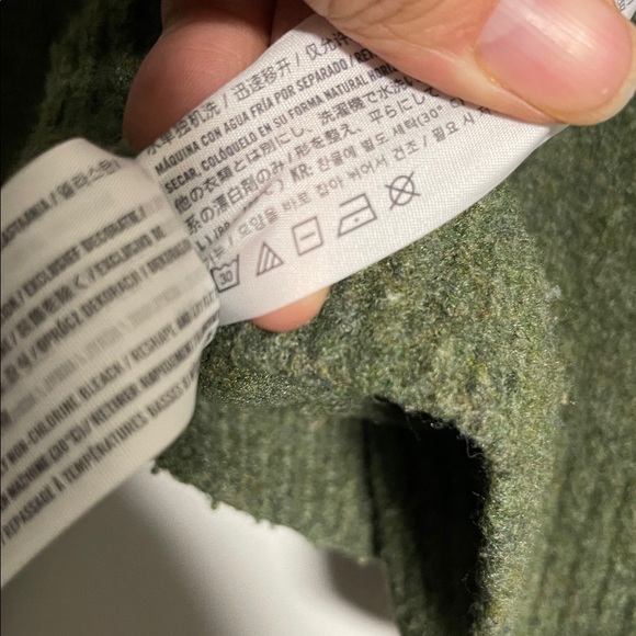 Abercrombie and Fitch Green and Gray Patterned Women's Sweater - Picture 4 of 5